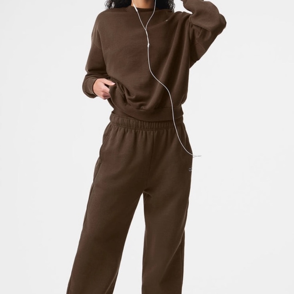 Alo Set - Espresso (sweater + pants)